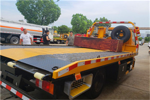 魏都区附近拖车电话号码服务